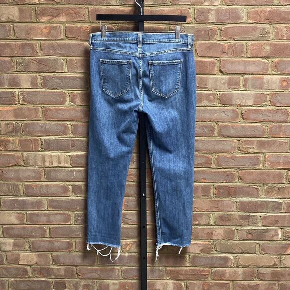 Old Navy Boyfriend High Rise Distressed Frayed Crop Jeans Size 6 - Picture 4 of 5